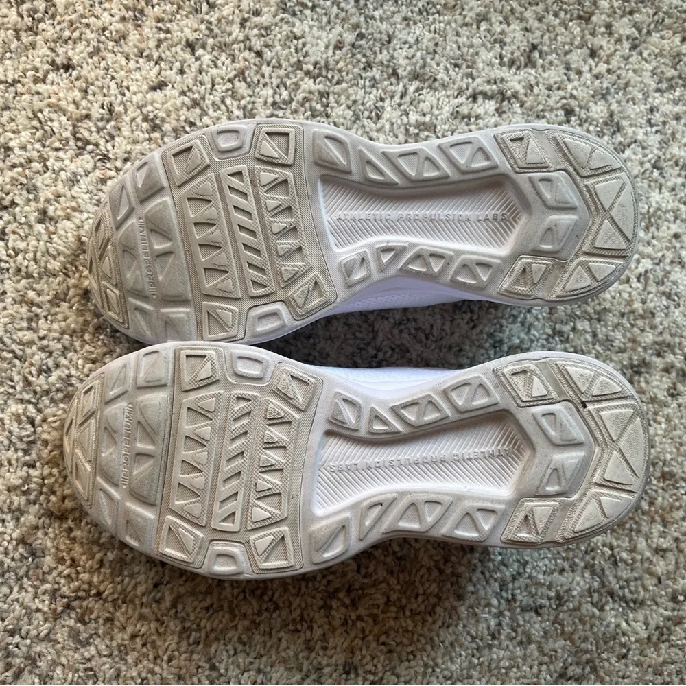 APL Women's TechLoom Breeze size 9